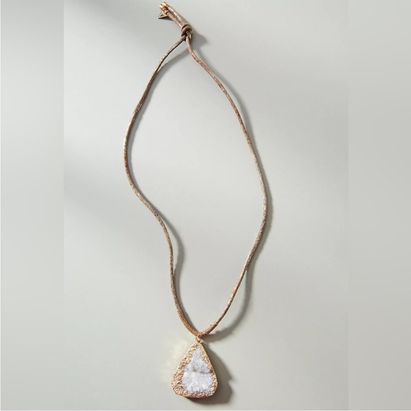 Anthropologie Jewelry - Anthropologie Serefina Druzy Pendant Necklace